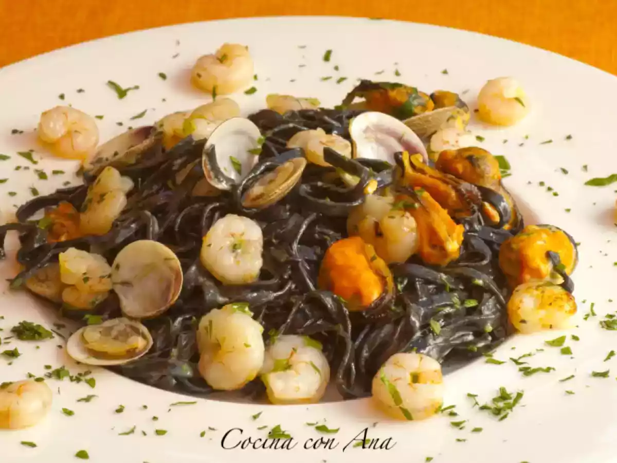 Tallarines de sepia con gambas - foto 3