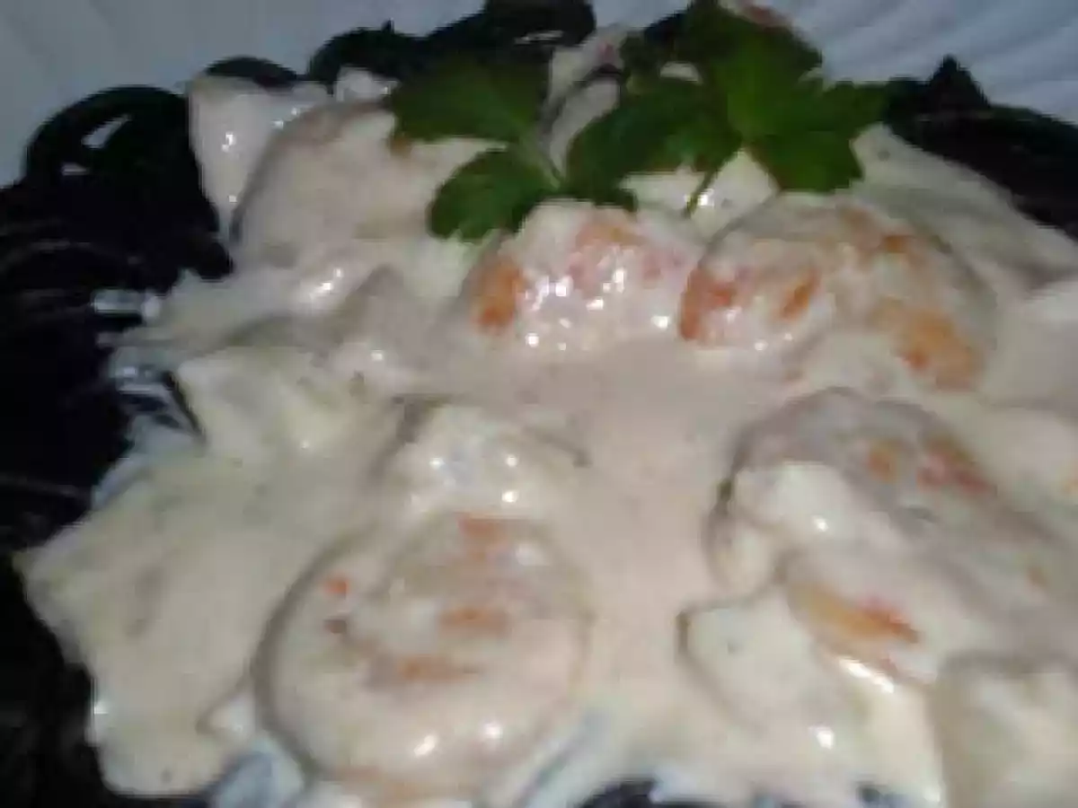 Tallarines negros con salsa de langostinos y sepia - foto 2