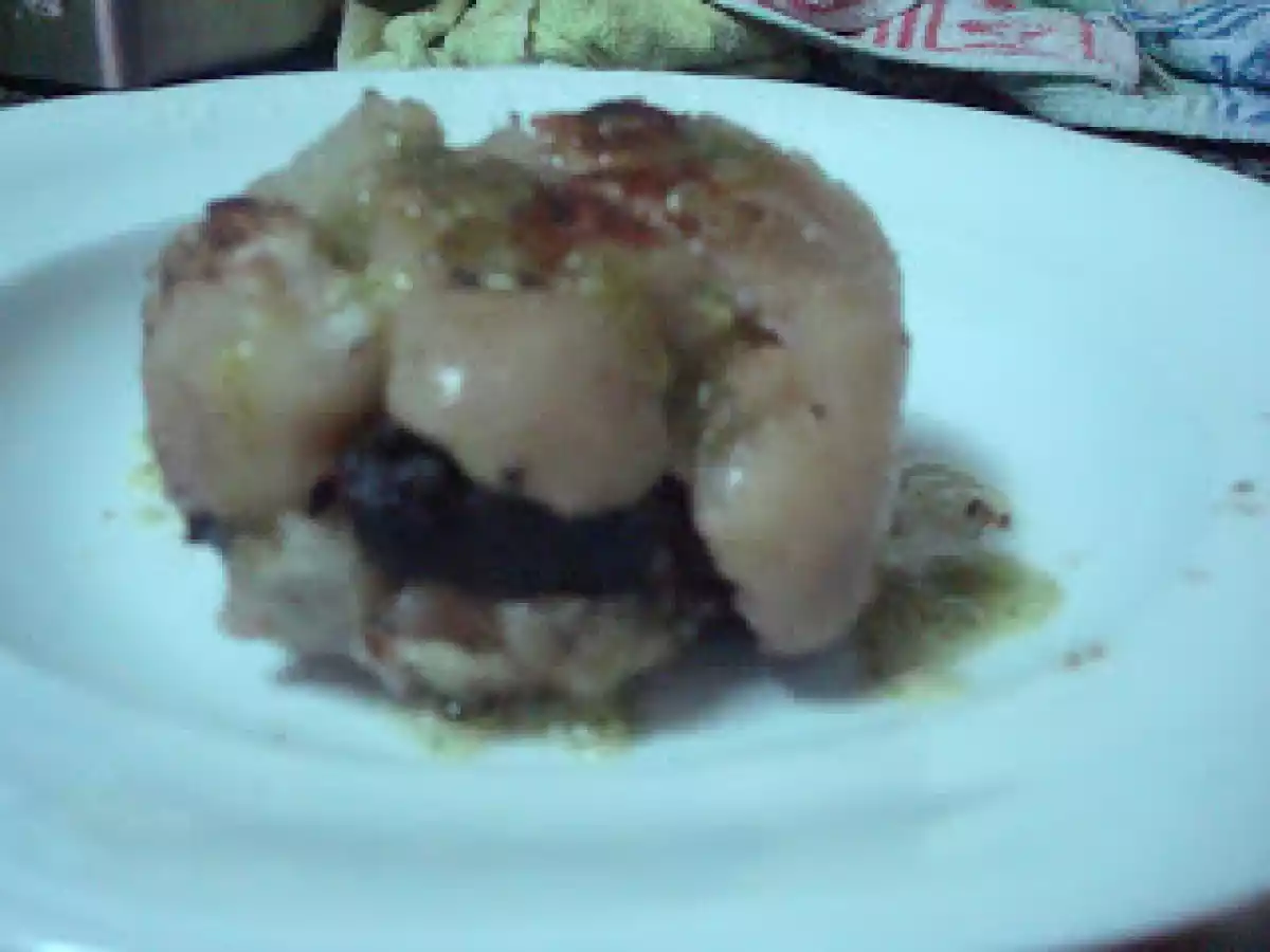 Tambor de pies de cerdo con butifarra negra - foto 2