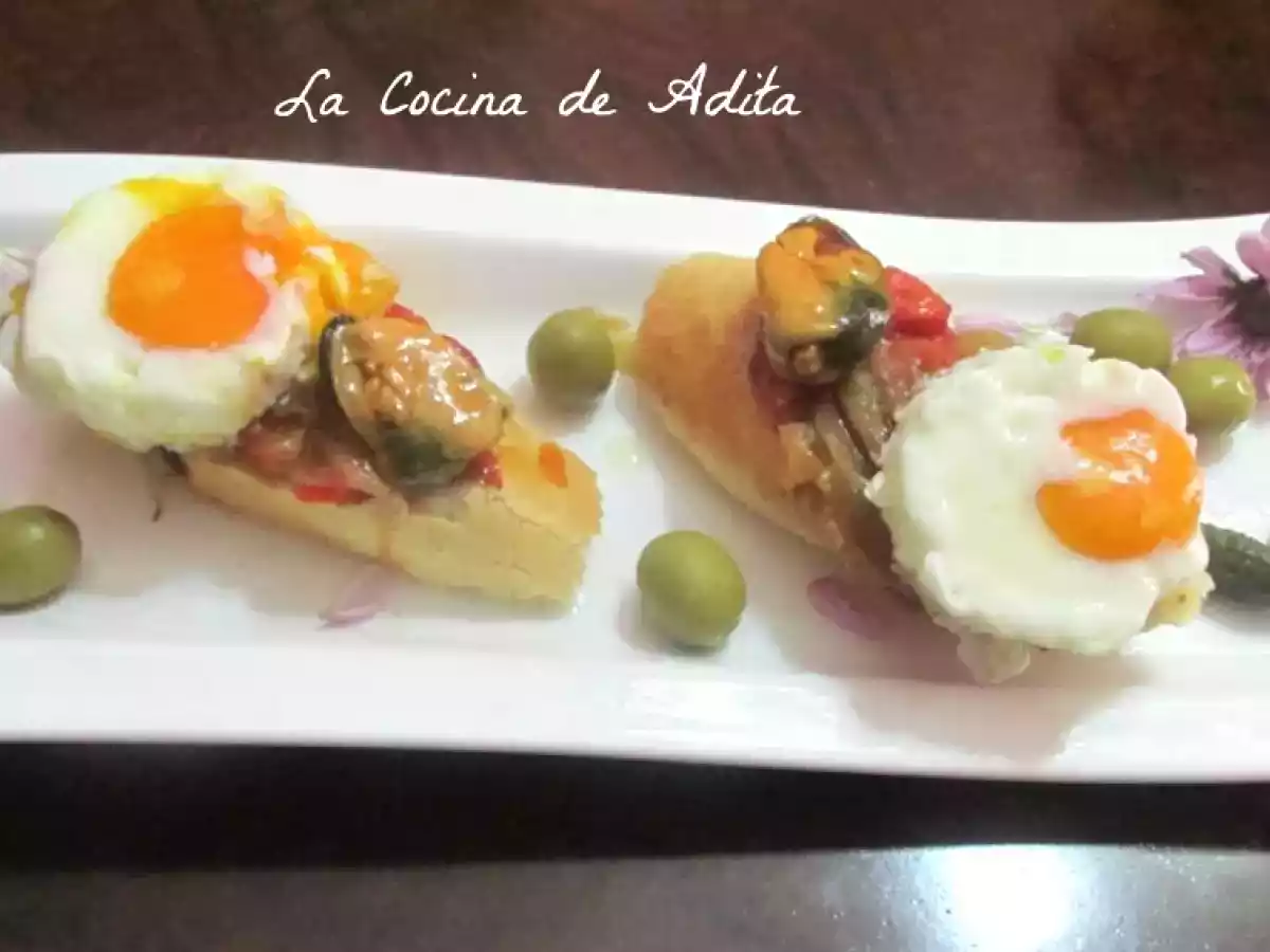 Tapa de huevo a baja temperatura, con escalibada y mejillón