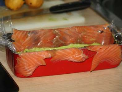 Tarrina de salmón, con aguacate y salmón, foto 2