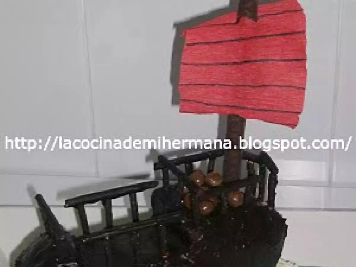 TARTA BARCO PIRATA