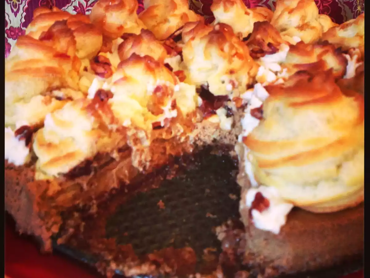 TARTA CHEESECAKE DE CAFÉ CON PROFITEROLES DE CHOCOLATE Y NATA - foto 4