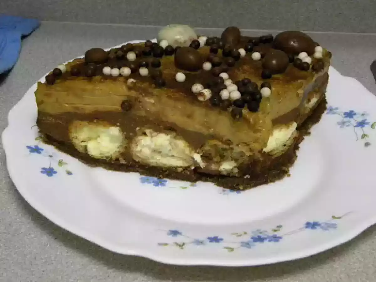 TARTA CHOCO-CAPUCCINO CON PROFITEROLES - foto 3