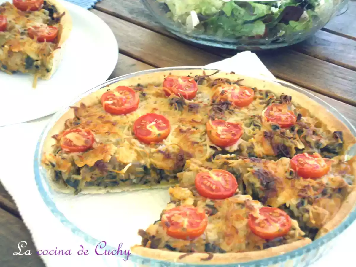 Tarta de acelgas, carne picada y tomatitos