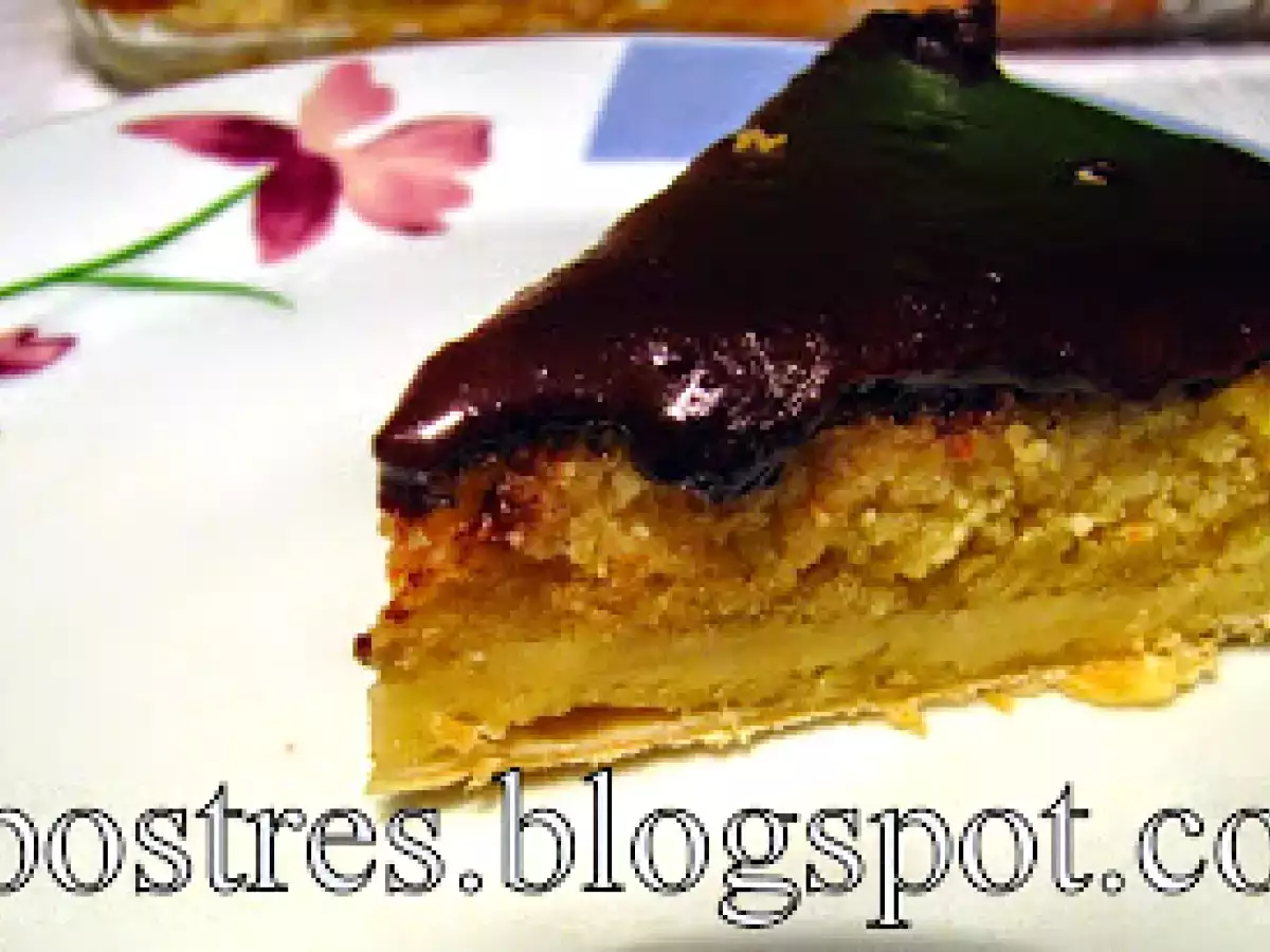 Tarta de almendras con cobertura de chocolate
