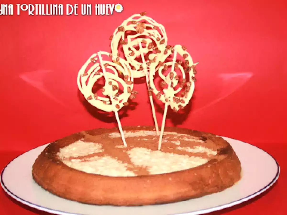 Tarta de arroz con leche a la cubana y piruletas de arroz inflado