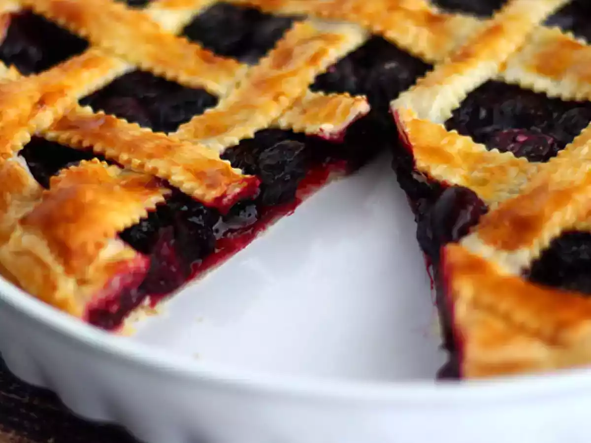 Tarta de cerezas con hojaldre trenzado - foto 4