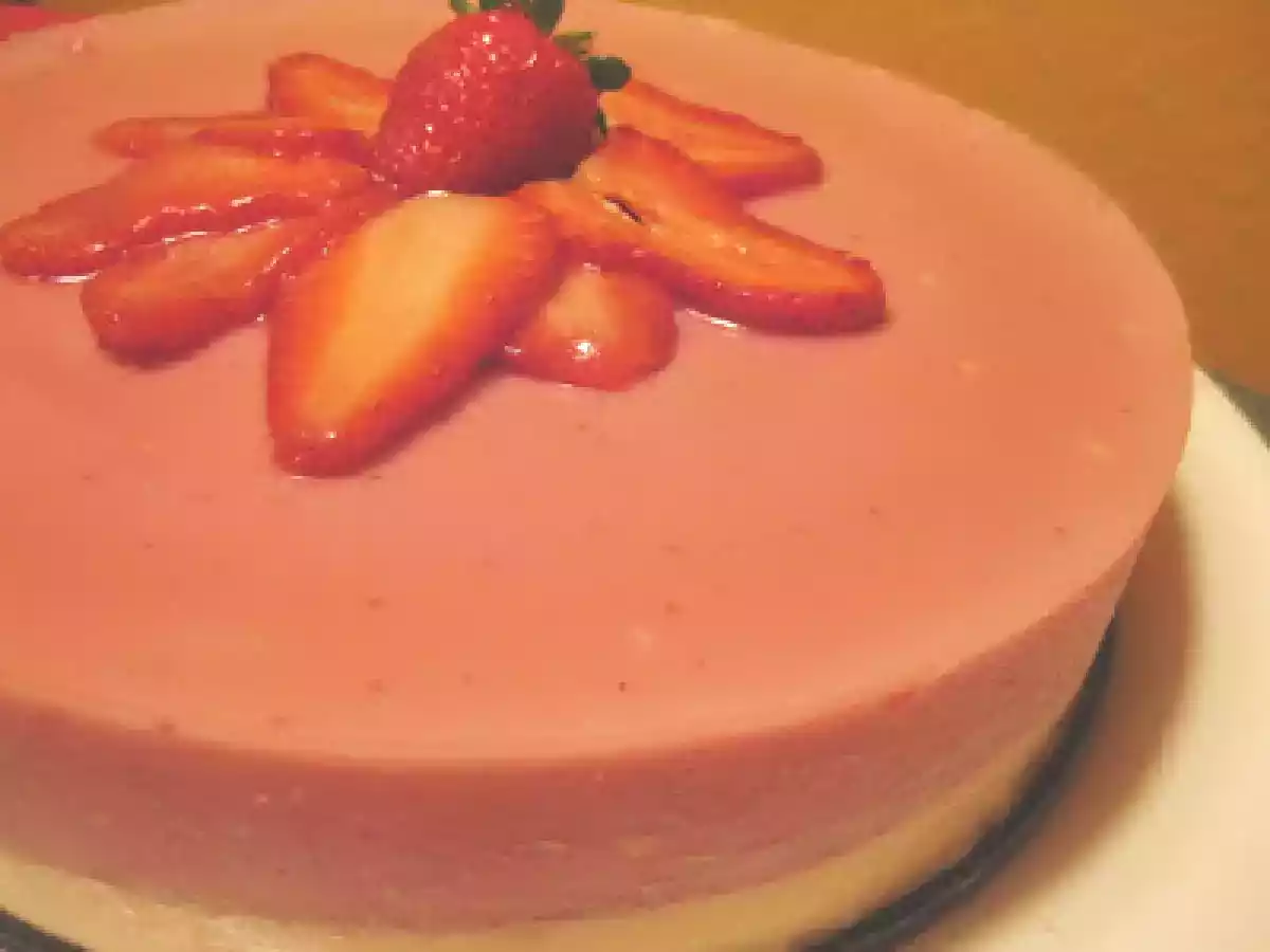 TARTA DE CHOCOLATE BLANCO Y FRESAS