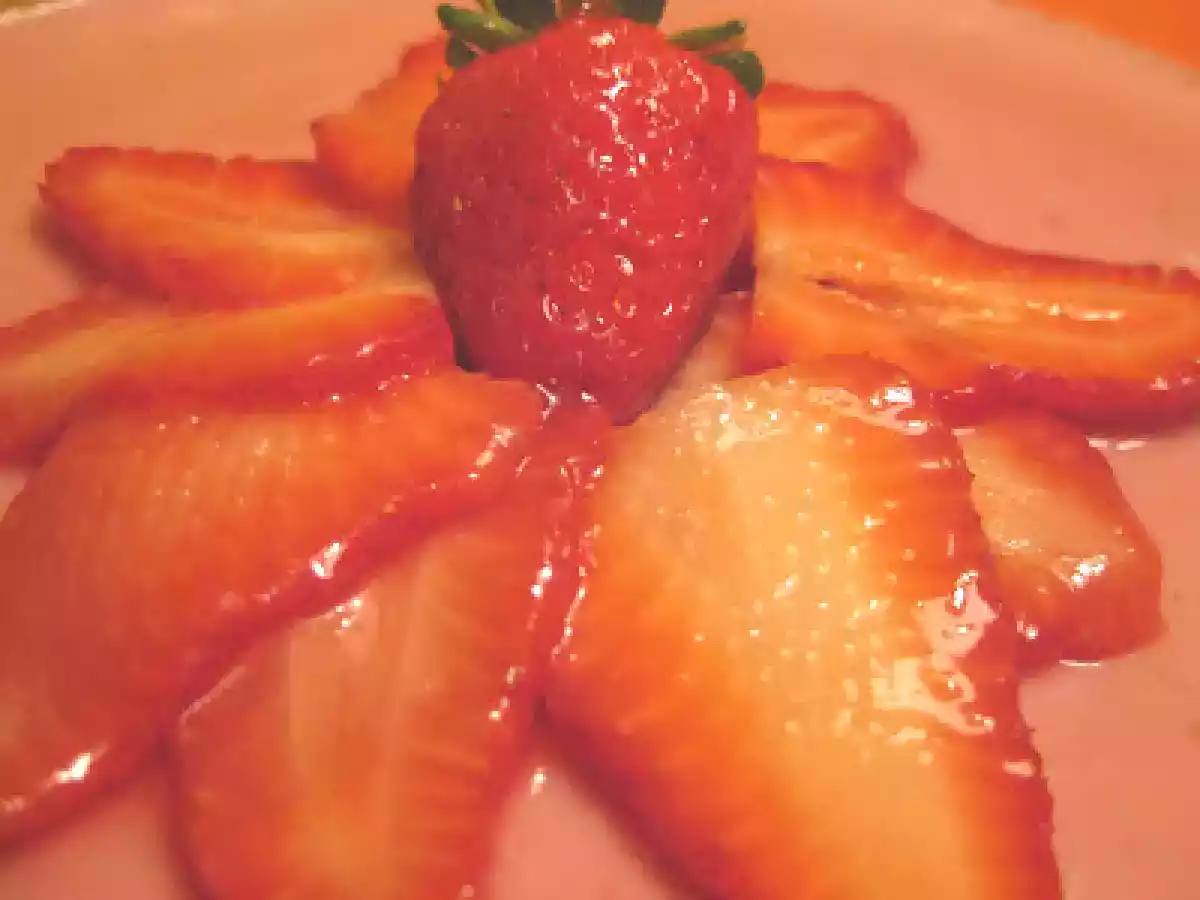 TARTA DE CHOCOLATE BLANCO Y FRESAS - foto 2