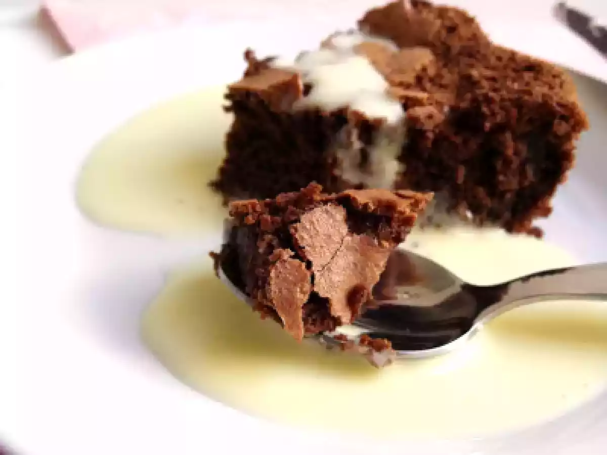 Tarta de chocolate con crema inglesa - foto 2