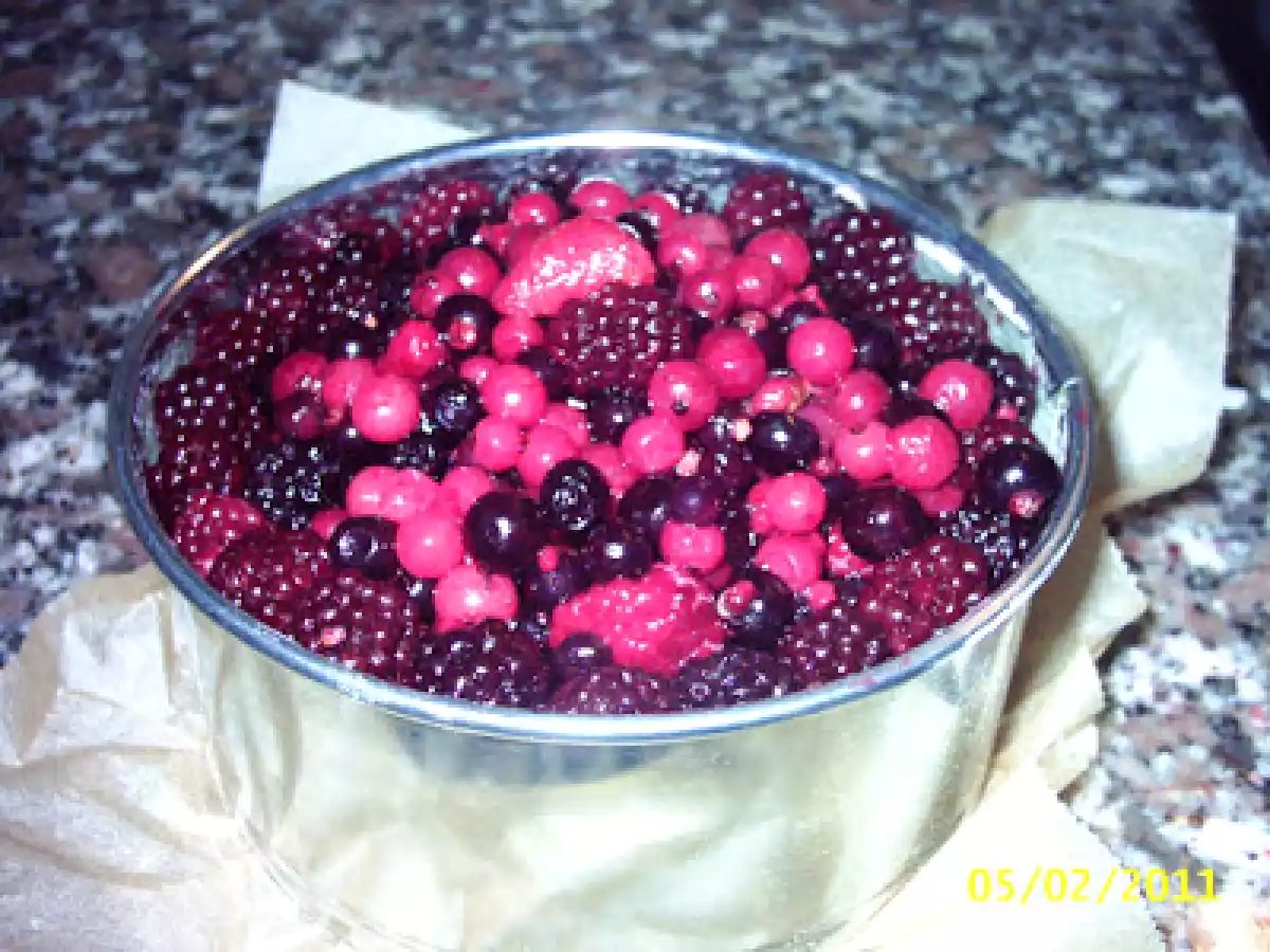 Tarta de chocolate con frutos del bosque - foto 3