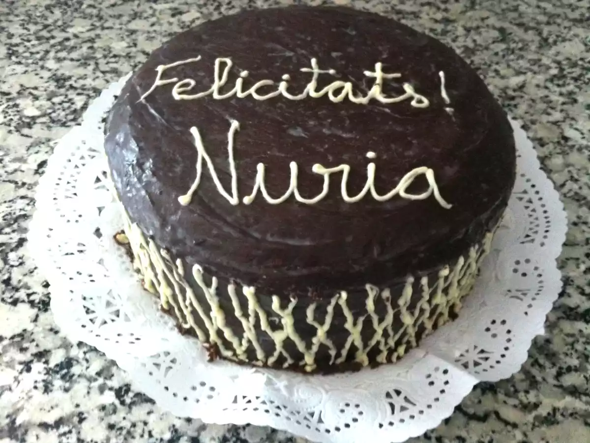 Tarta de Chocolate con Mermelada de Frambuesa - foto 2
