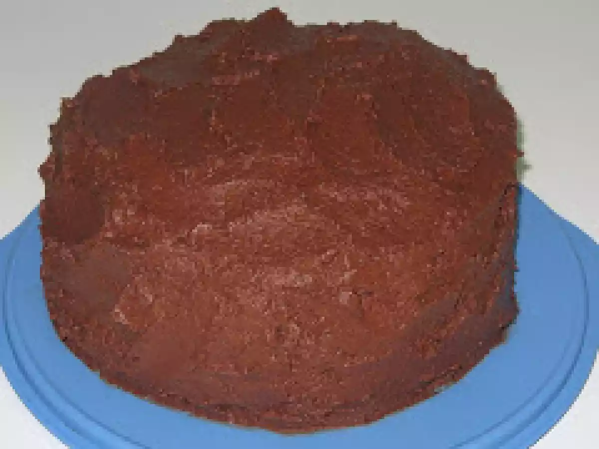 TARTA DE CHOCOLATE DE TRES PISOS