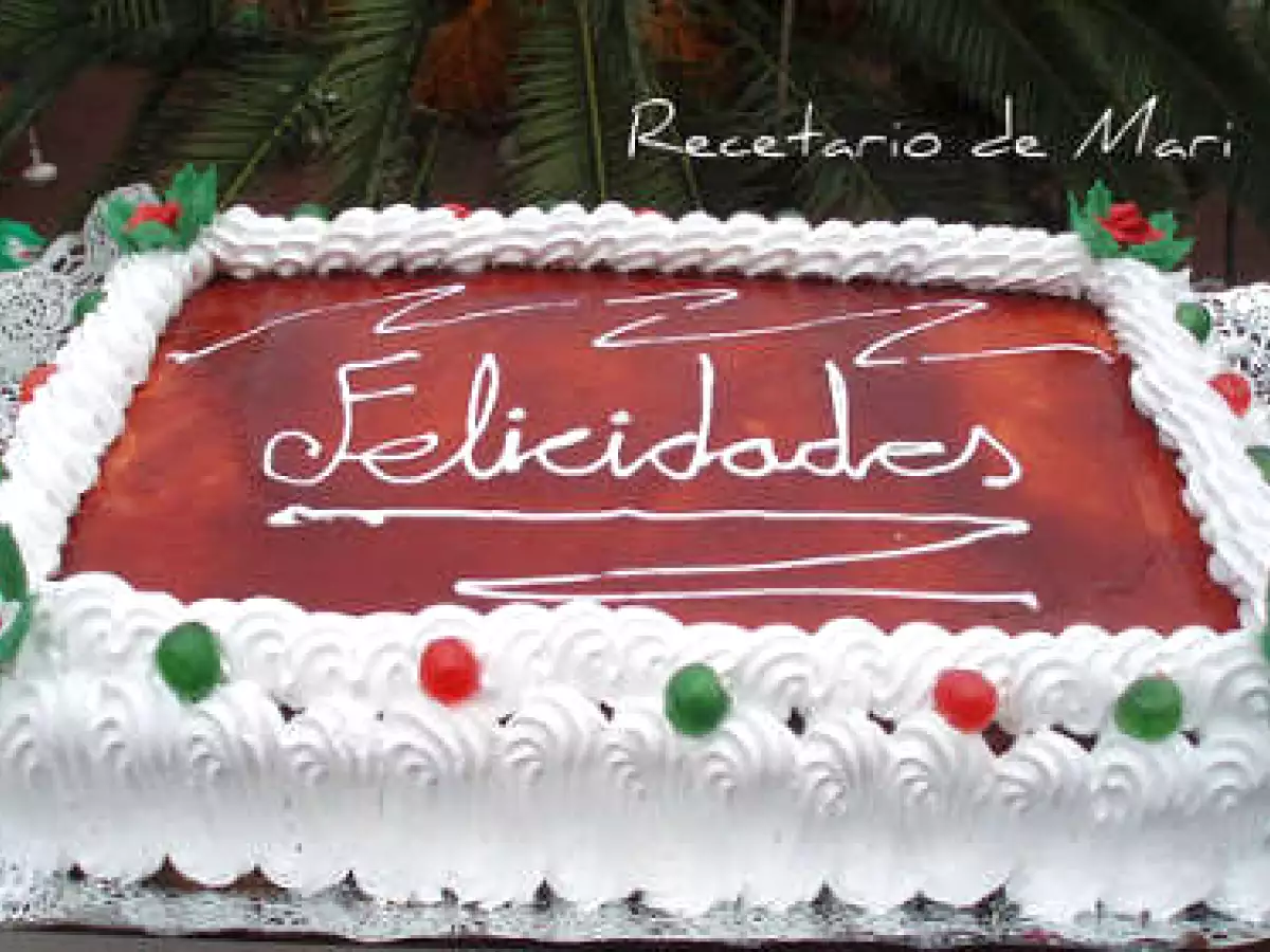 Tarta de chocolate, fresa y merengue italiano