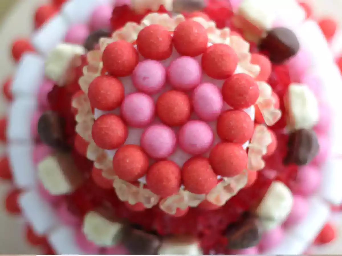 Tarta de chuches colorida - foto 2