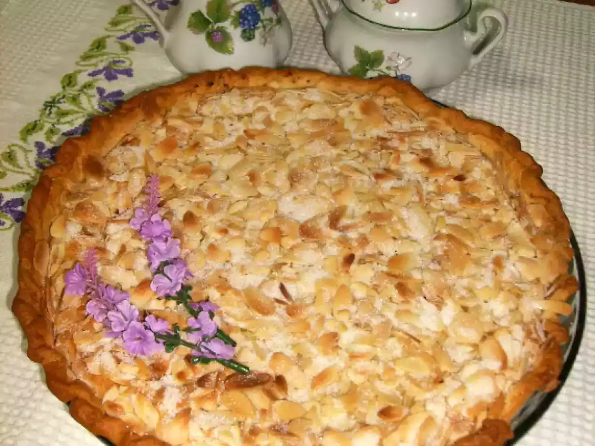 TARTA DE CREMA DE ALMENDRAS Y MERMELADA DE ARÁNDANOS
