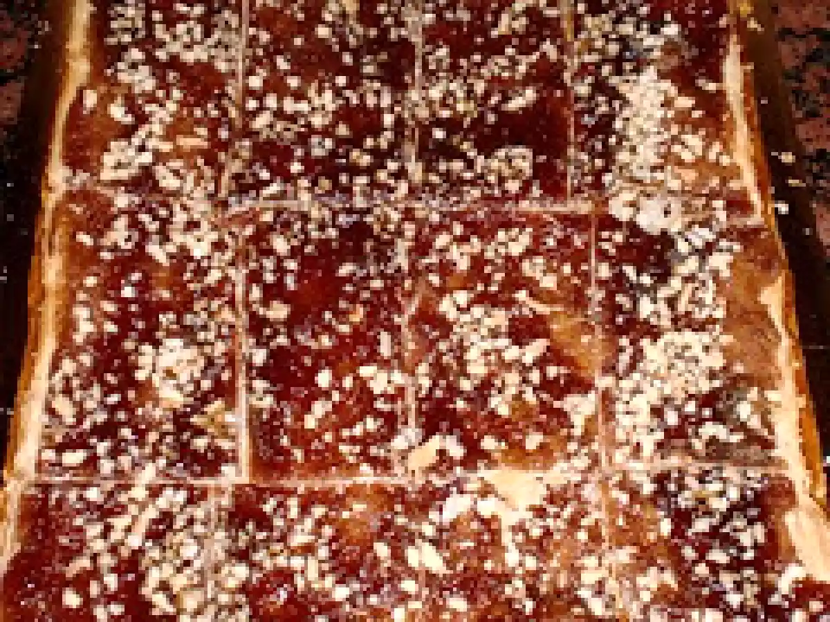 Tarta de crema de castañas con la vieja fábrica