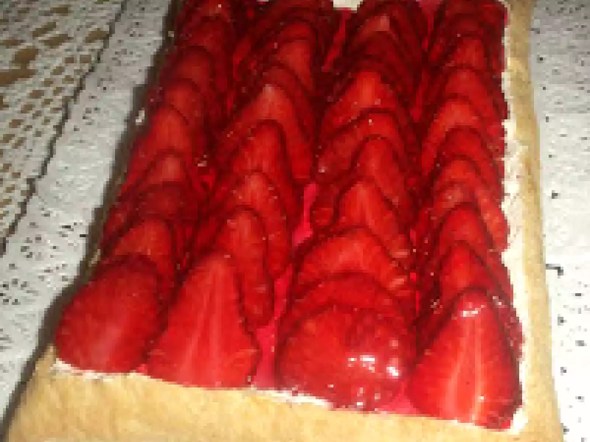 TARTA DE CREMA PASTELERA Y FRESAS - foto 2