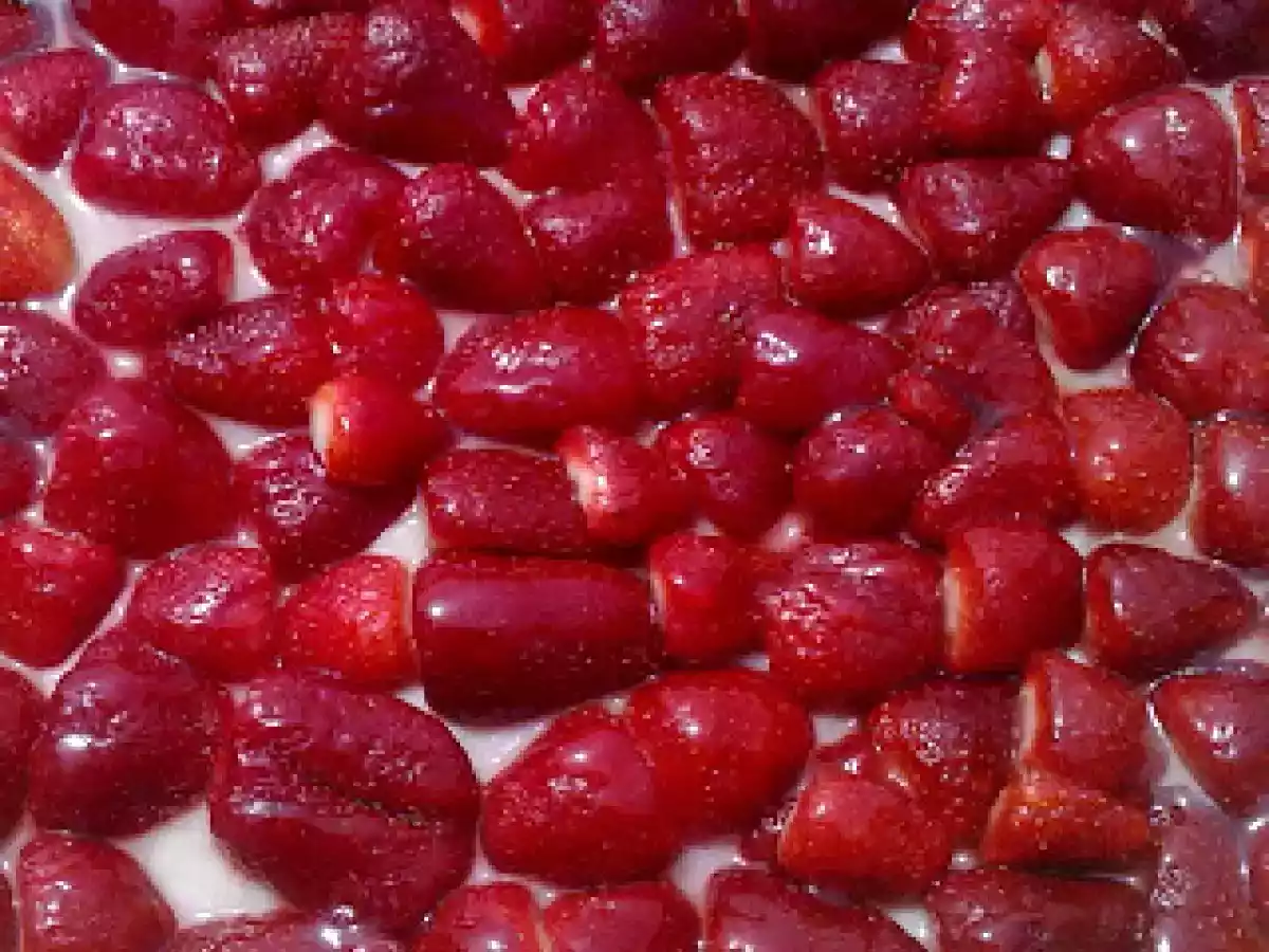 TARTA DE CREMA PASTELERA Y FRESAS - foto 3