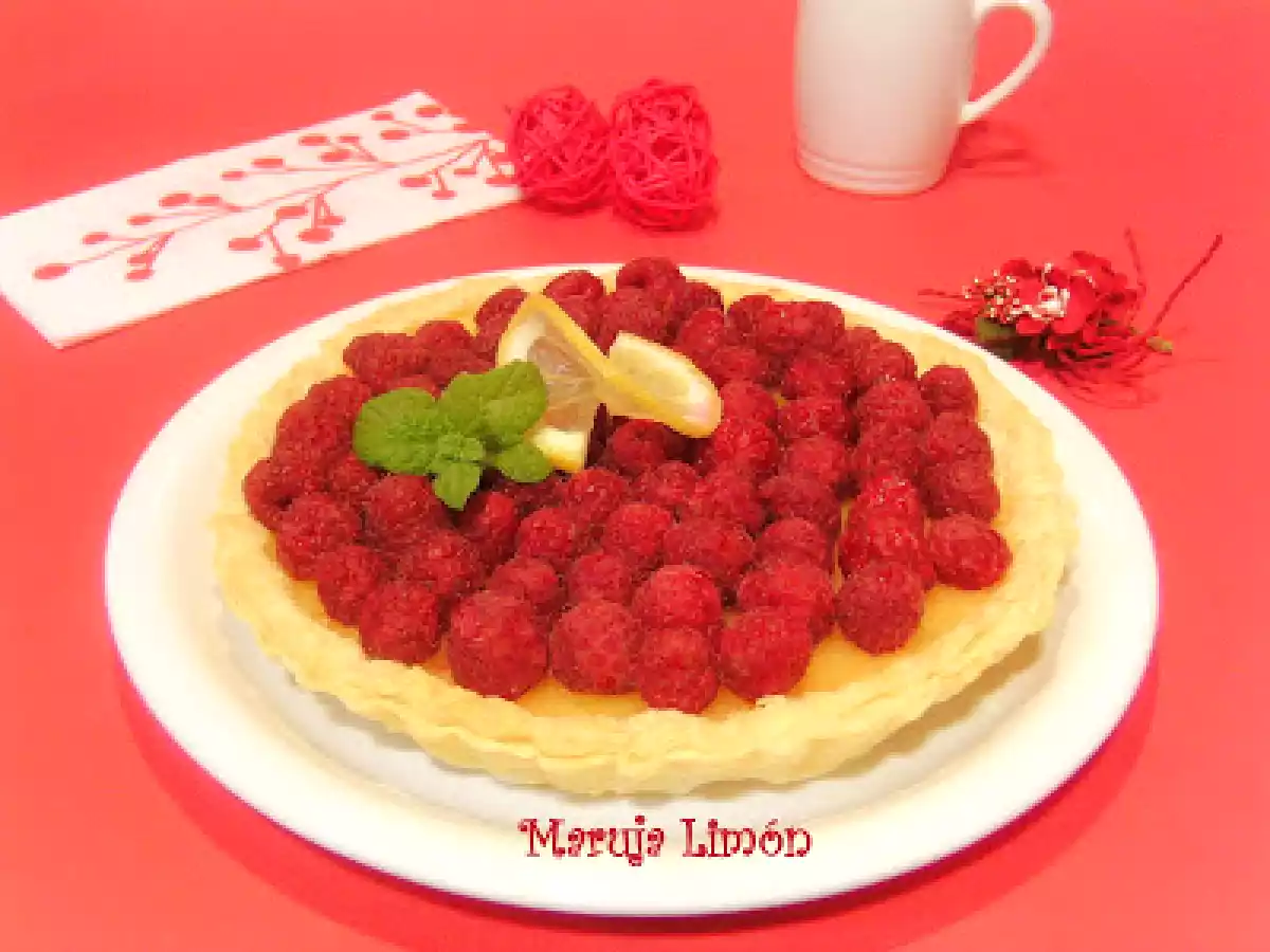 Tarta de frambuesas con crema de limón