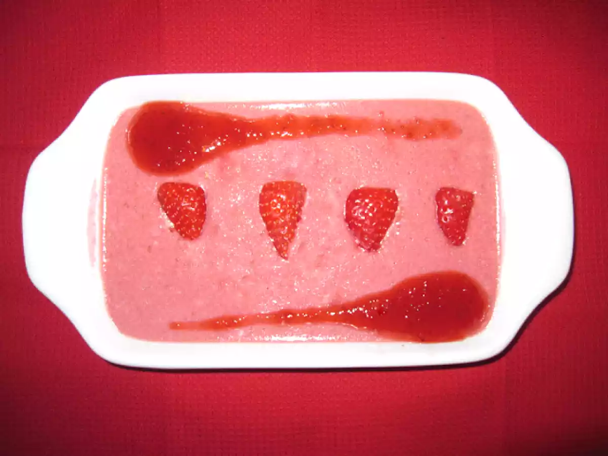 Tarta de fresa rápida, ligera, rica y que no engorda! - foto 2