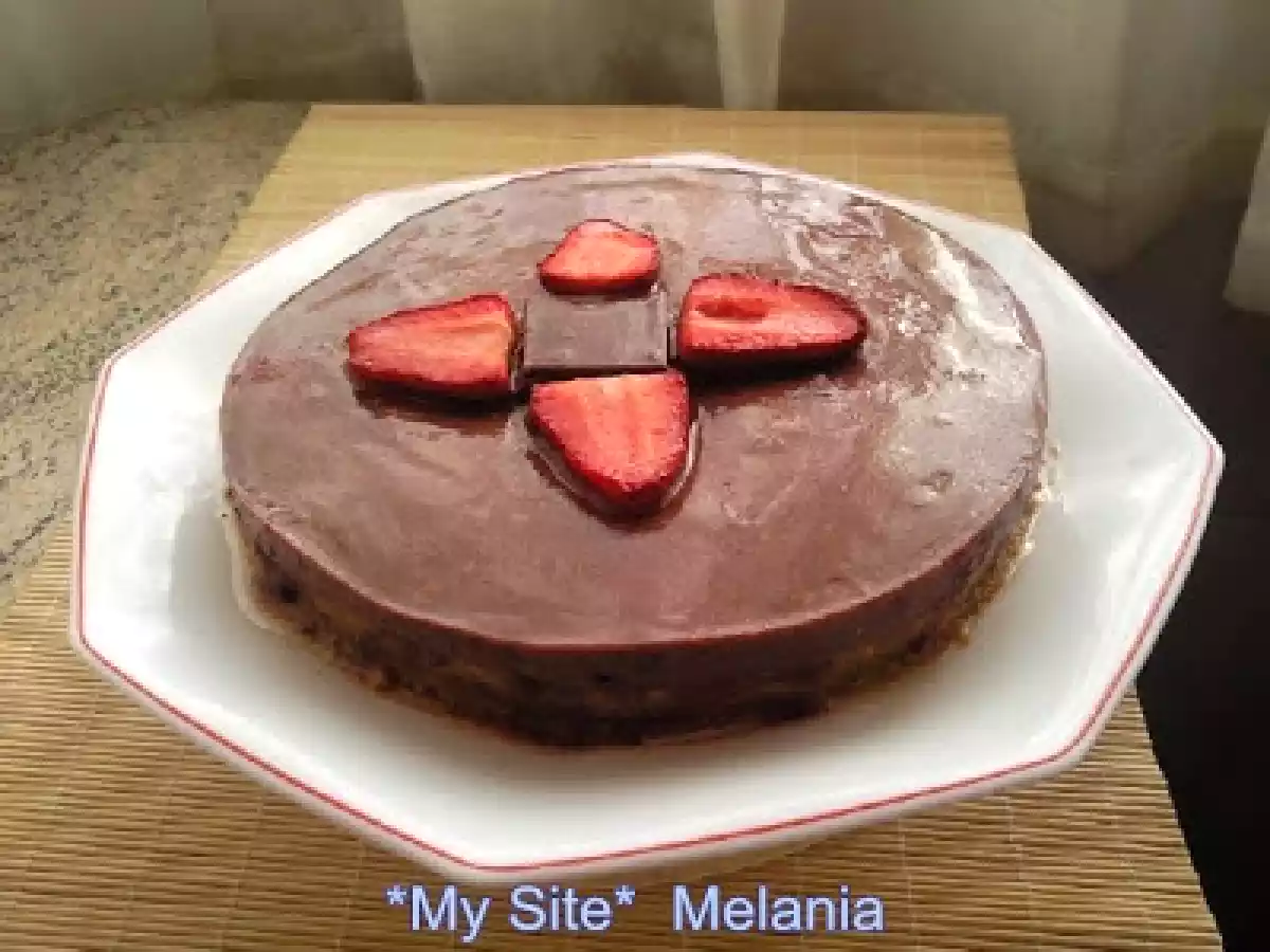 Tarta de fresas y chocolate - foto 2