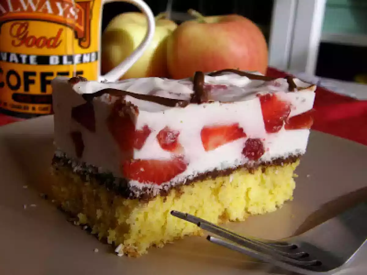 Tarta de fresas y coco