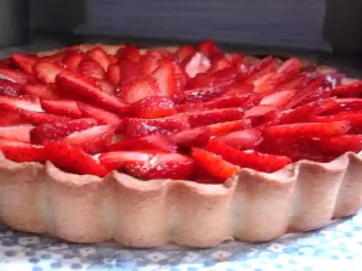 TARTA DE FRUTILLAS Y PASTELERA Y MOUSSE DE FRUTILLAS - foto 3