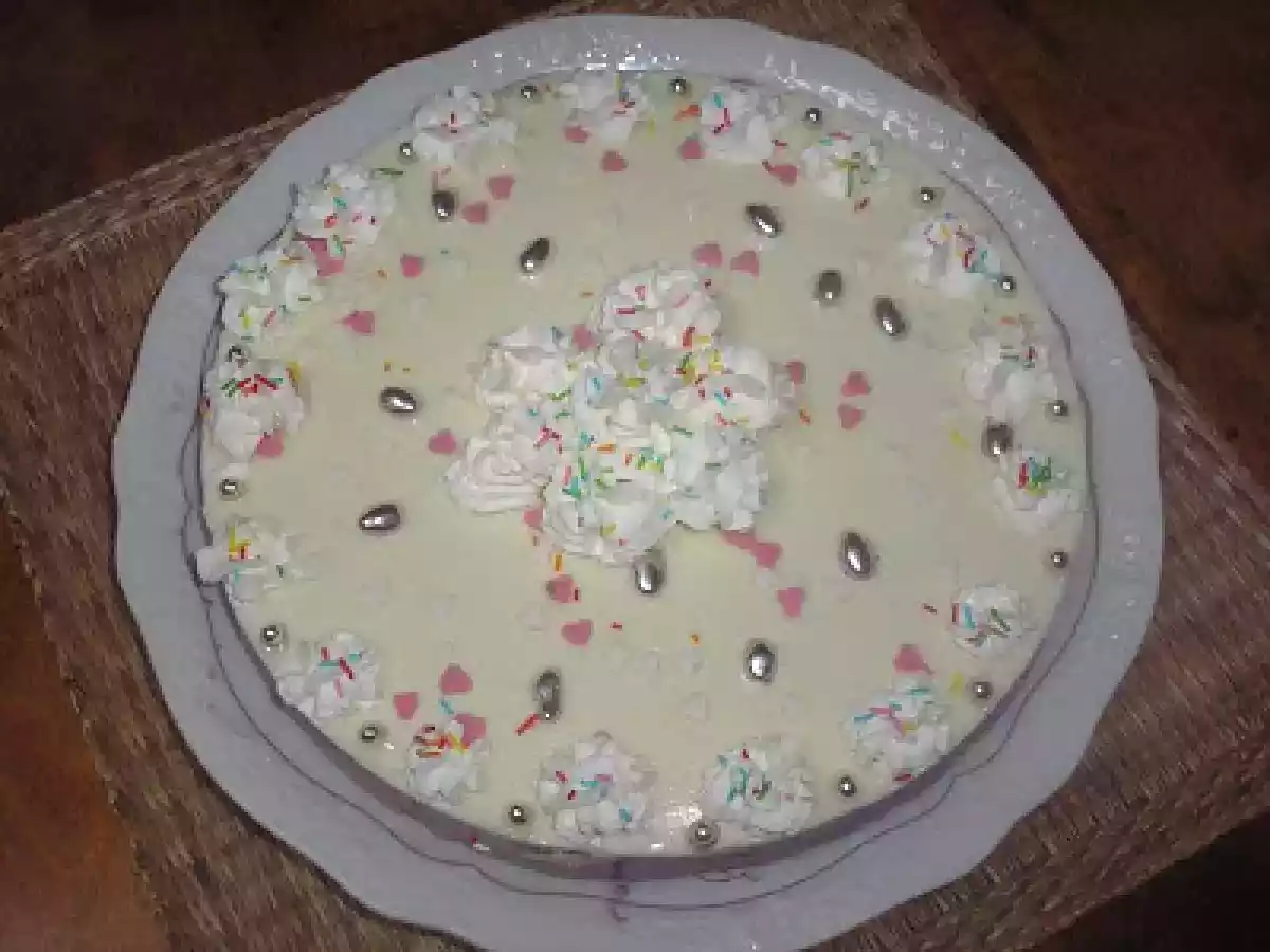 TARTA DE FRUTOS DEL BOSQUE, FRESA Y CUAJADA.