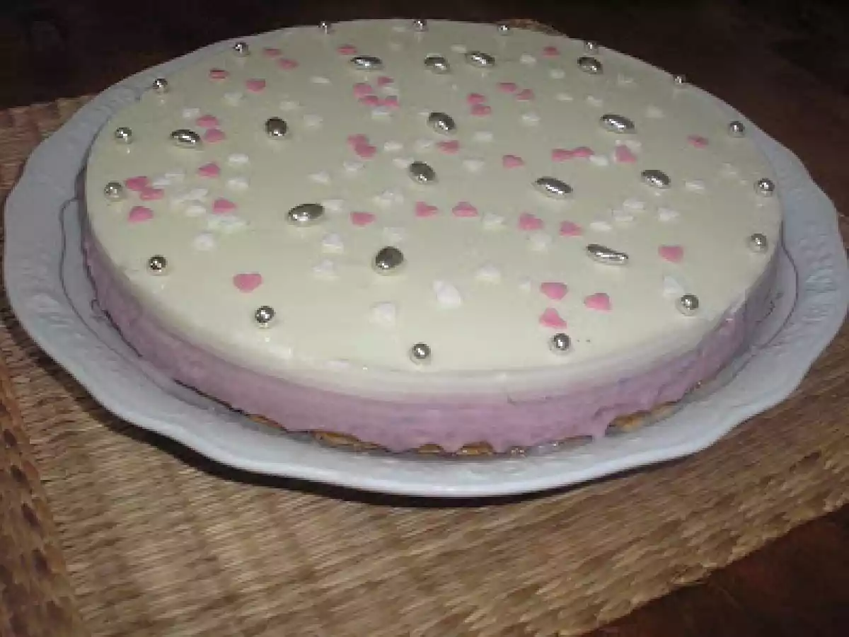 TARTA DE FRUTOS DEL BOSQUE, FRESA Y CUAJADA. - foto 2