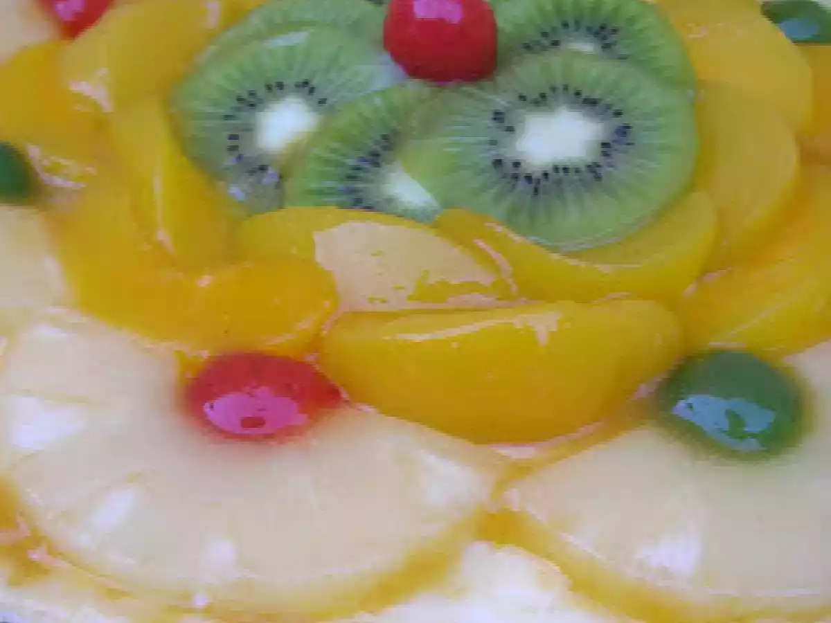 Tarta de hojaldre con fruta.