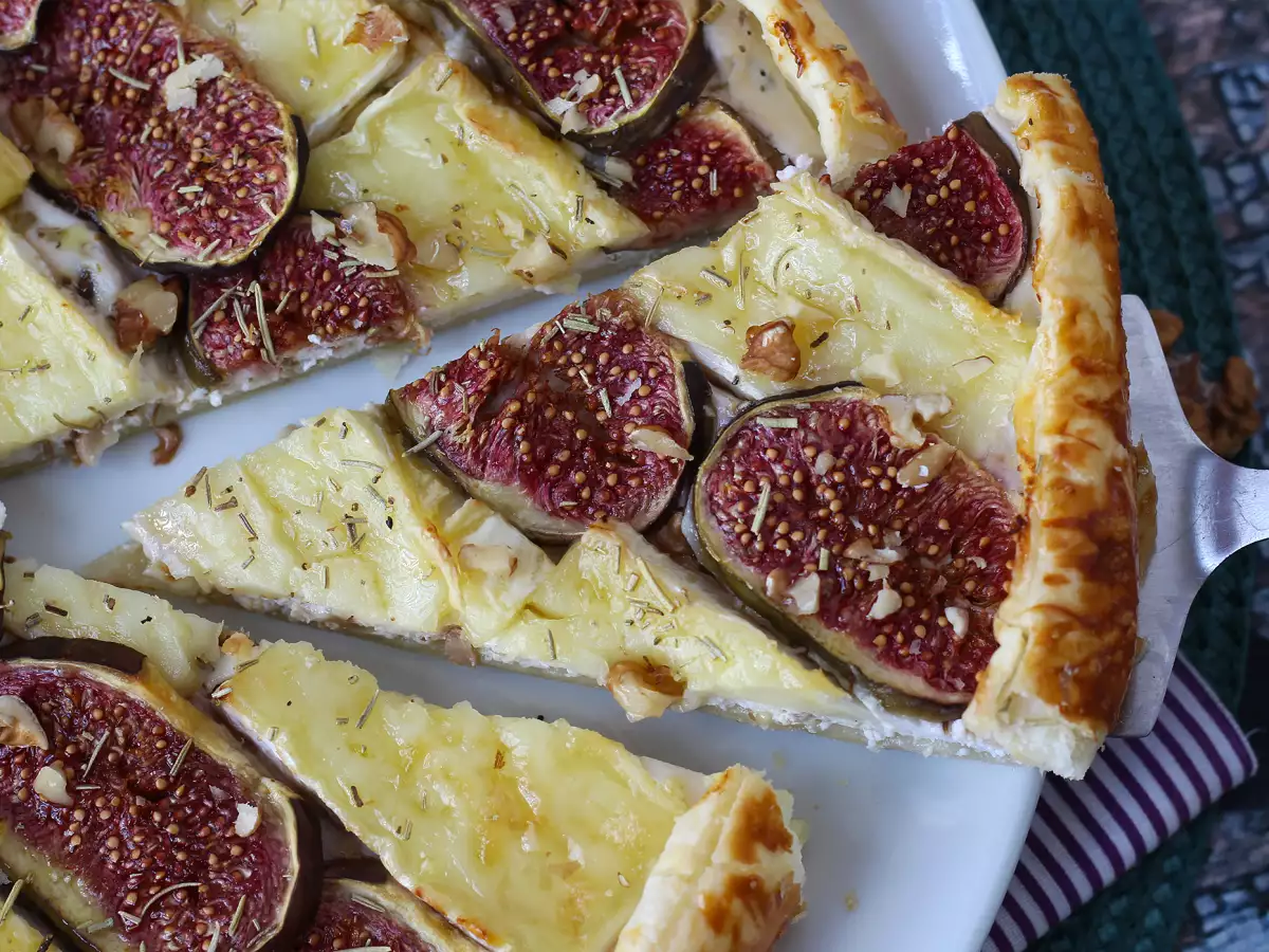 Tarta de hojaldre con higos, brie y nueces - foto 5
