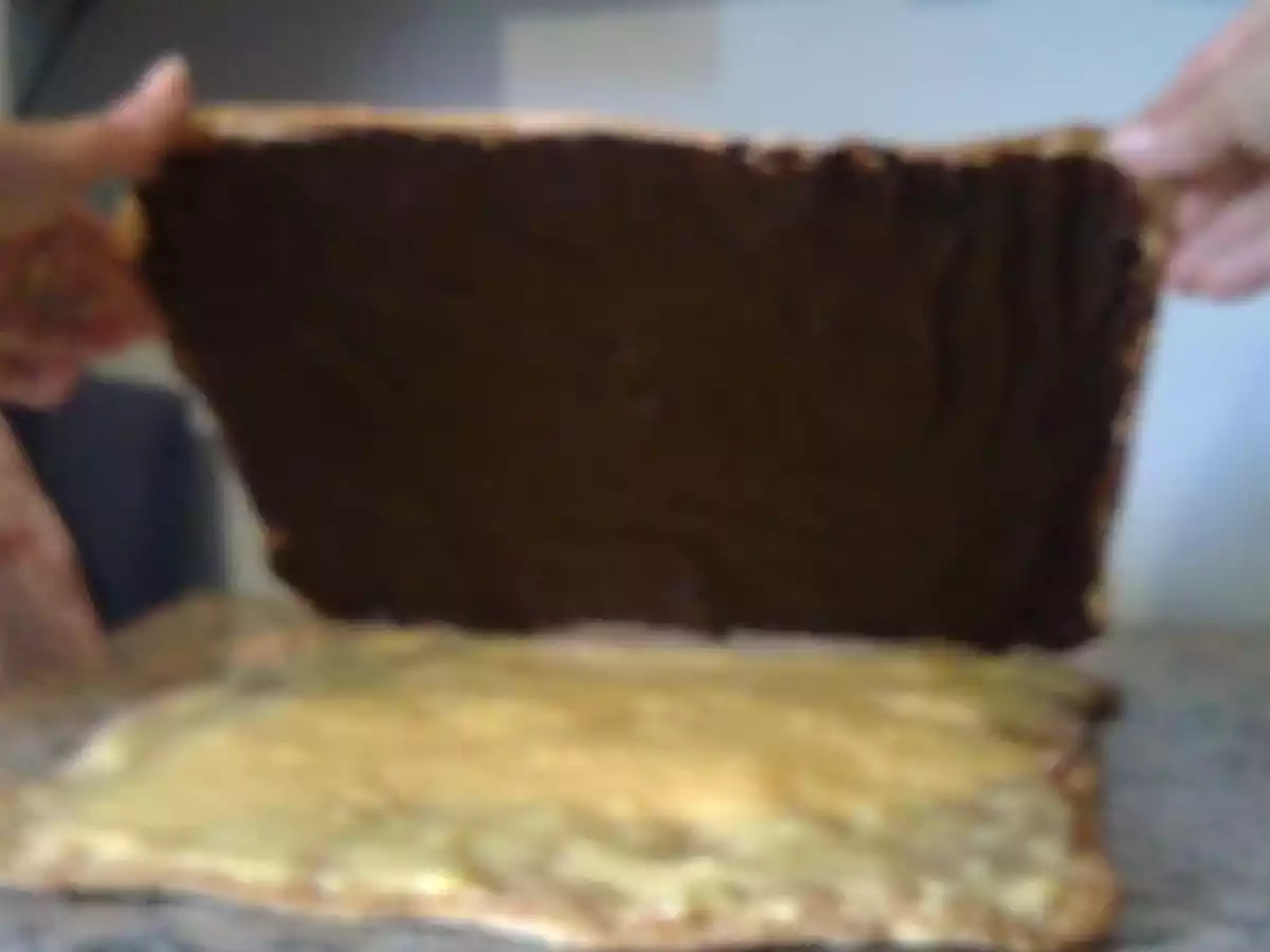 Tarta de hojaldre, crema de limon y chocolate (para 20 ó mas) - foto 2