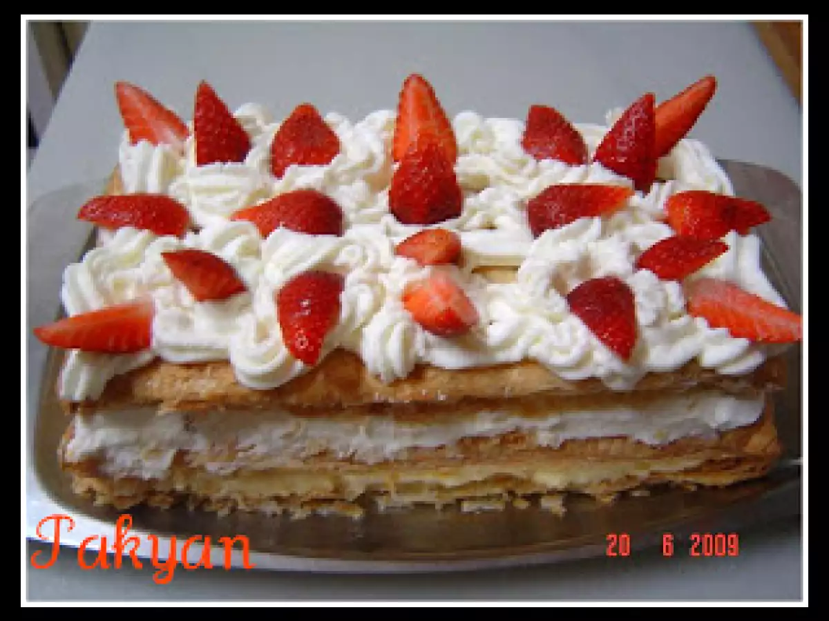 TARTA DE HOJALDRE DE FRESAS