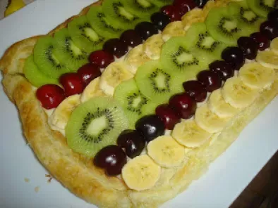 Tarta de kiwi, cereza y plátano - foto 3