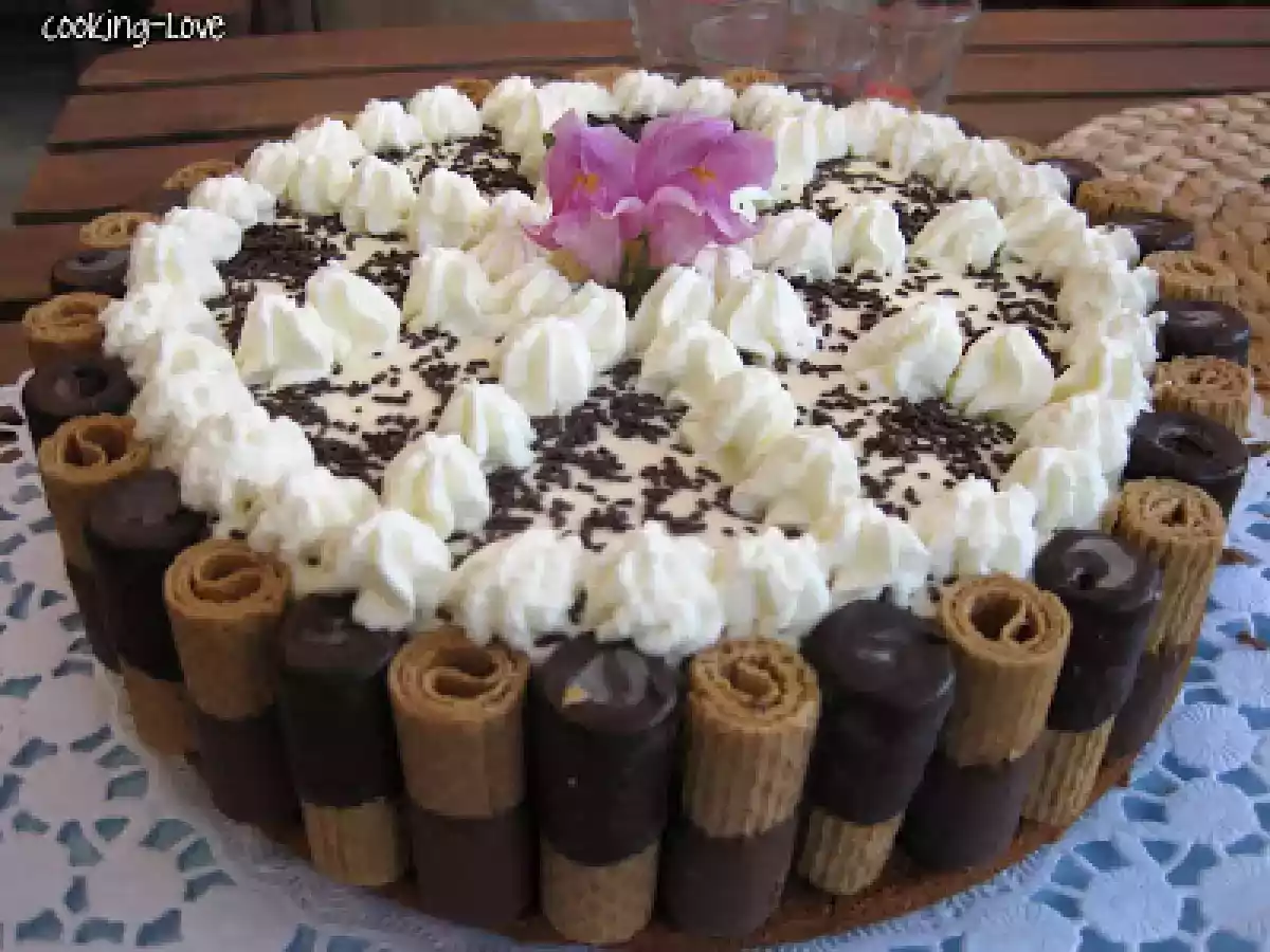 Tarta de licor de huevo.