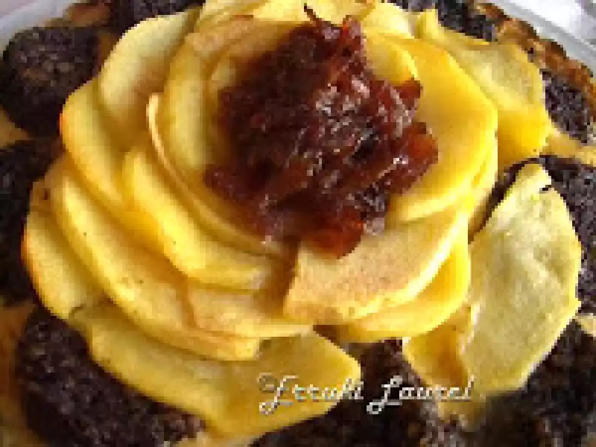 Tarta de manzana, morcilla y cebolla - foto 2