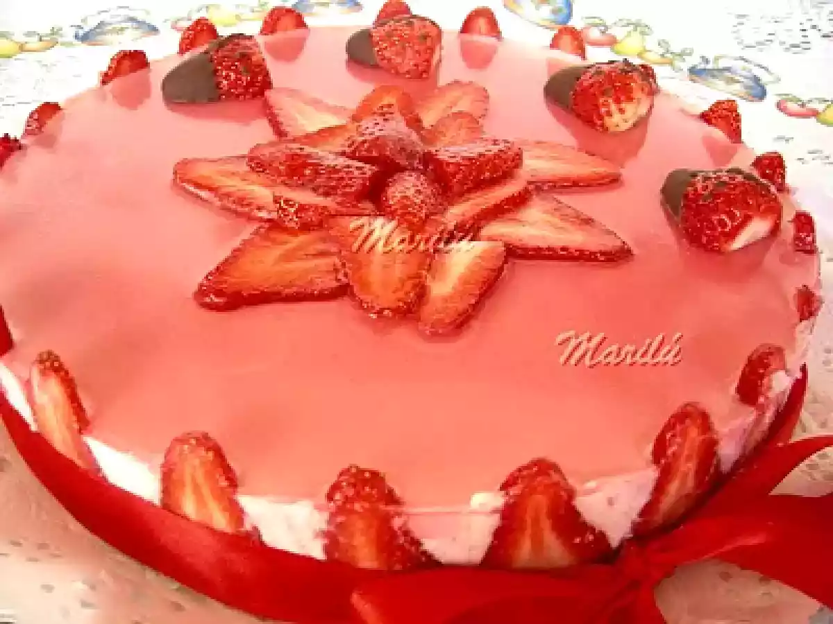 TARTA DE MOUSSE DE FRESA CON YOGUR CASA GRANDE