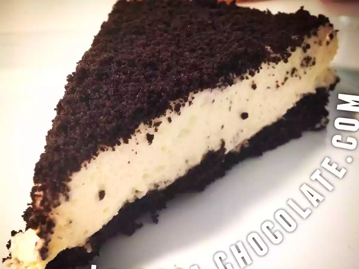 Tarta de nata con galletas Oreo