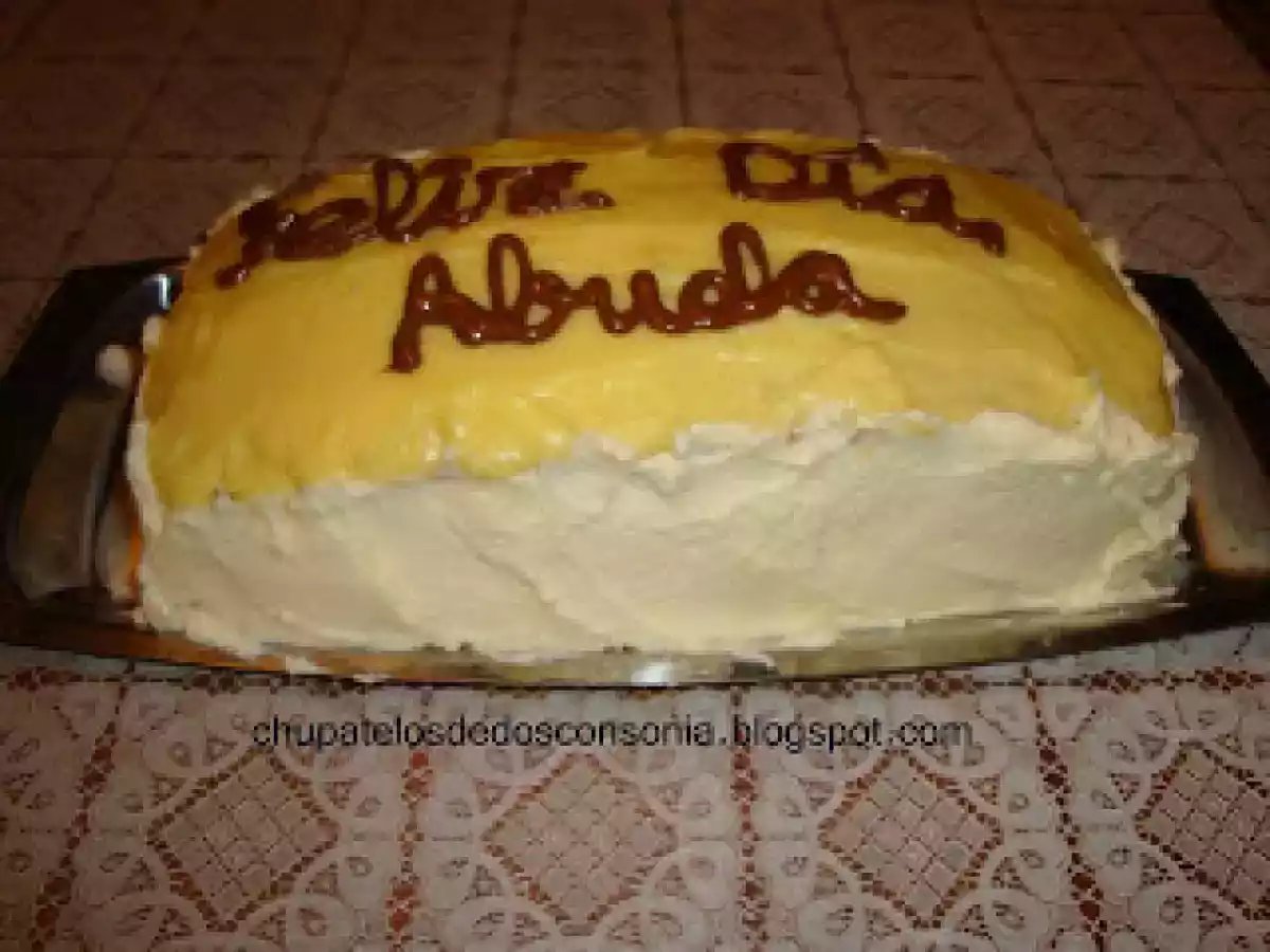 Tarta de nata y crema