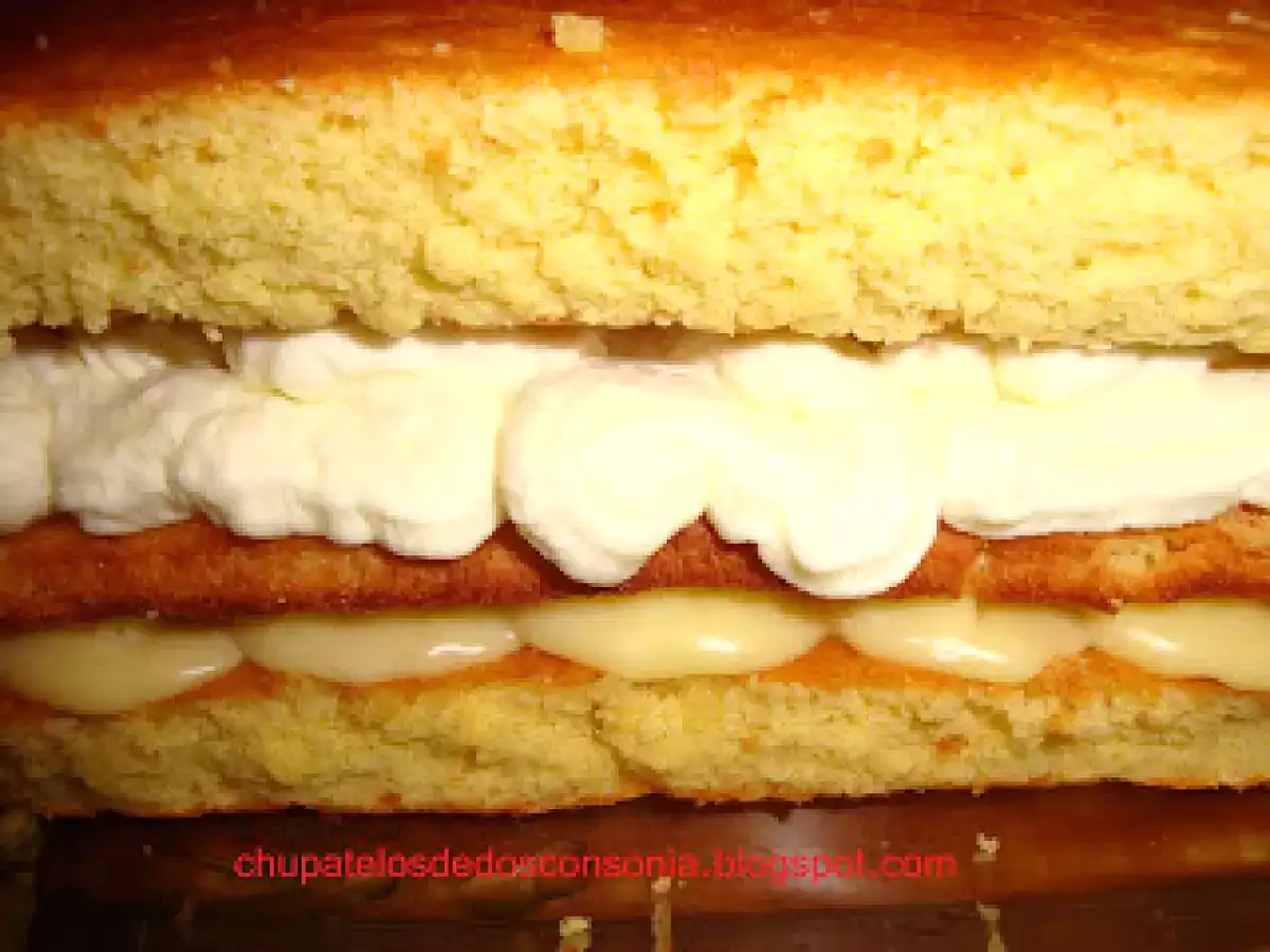 Tarta de nata y crema - foto 3