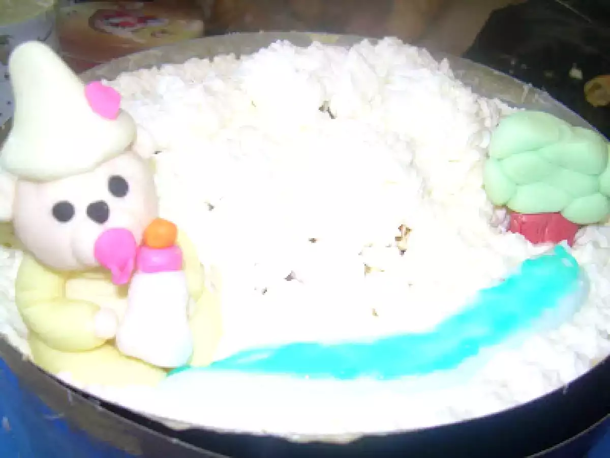 Tarta de nata y turrón. - foto 3