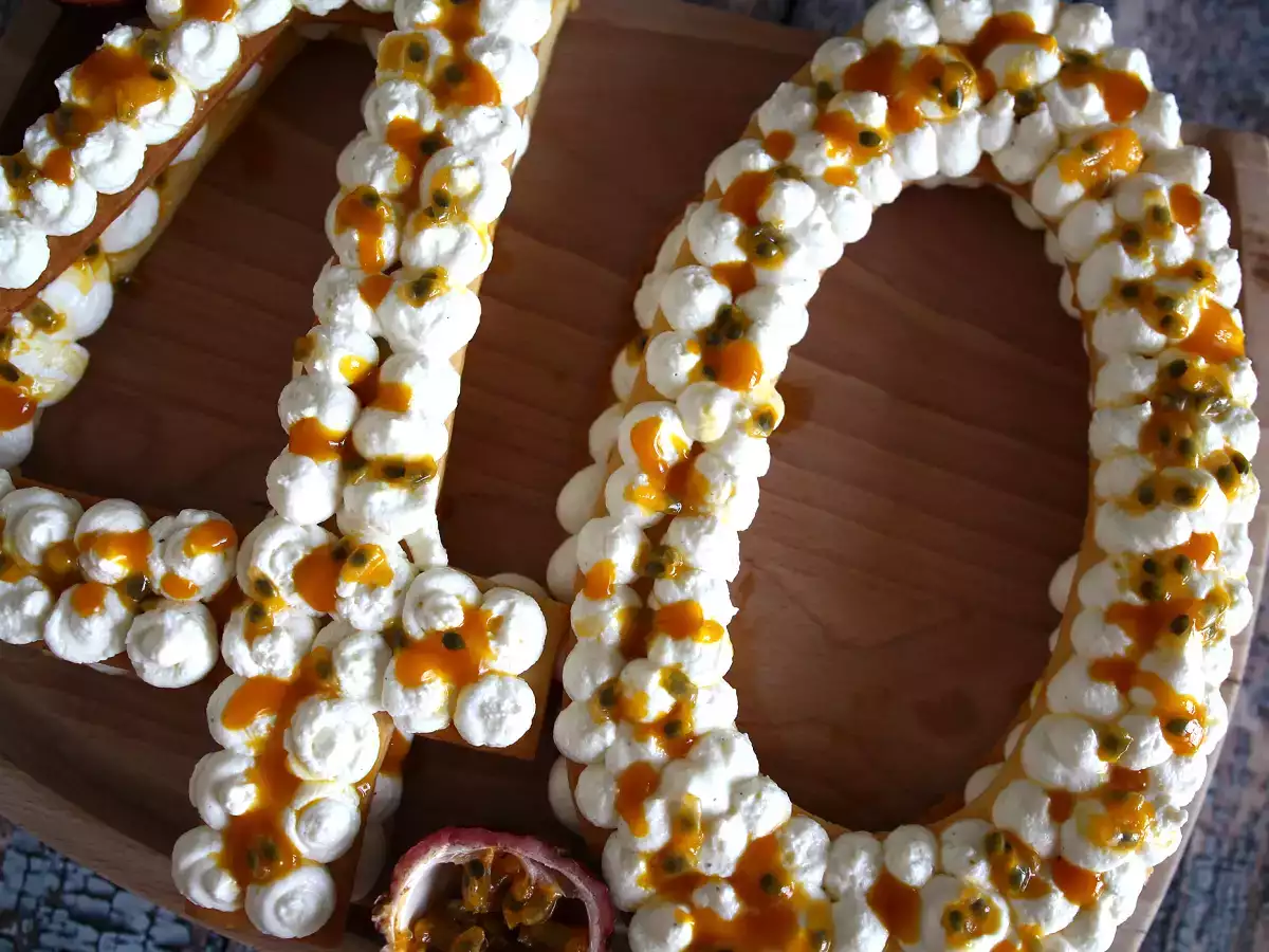 Tarta de números con mango y fruta de la pasión – Number cake - foto 2