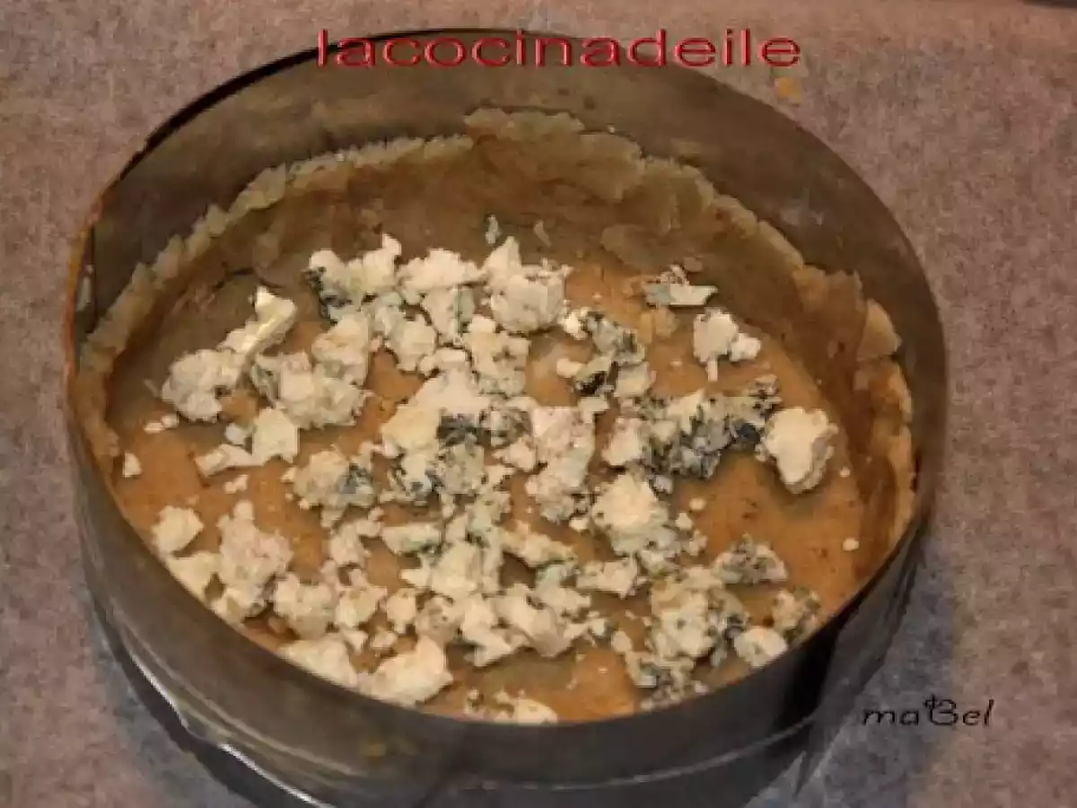 Tarta de puerros y roquefort, con masa de nuez - foto 5