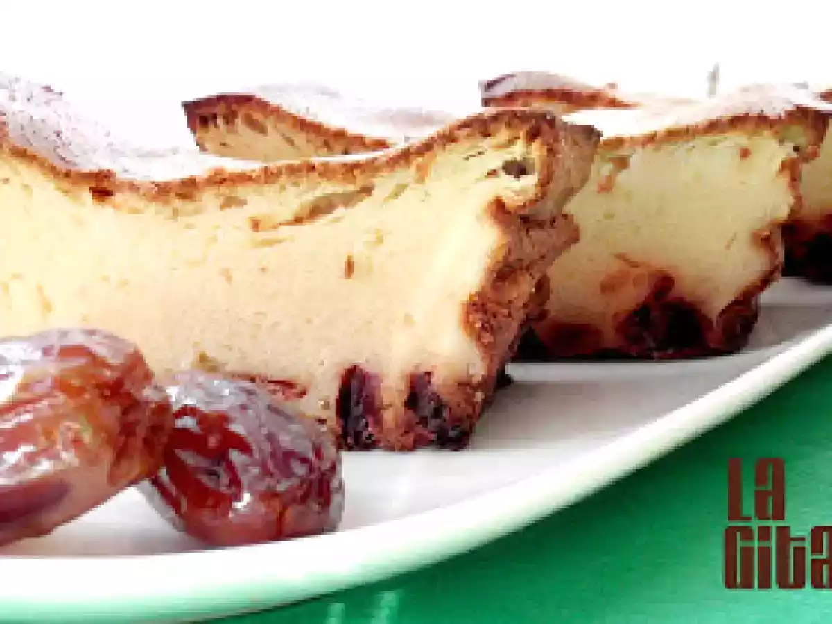Tarta de queso con dátiles