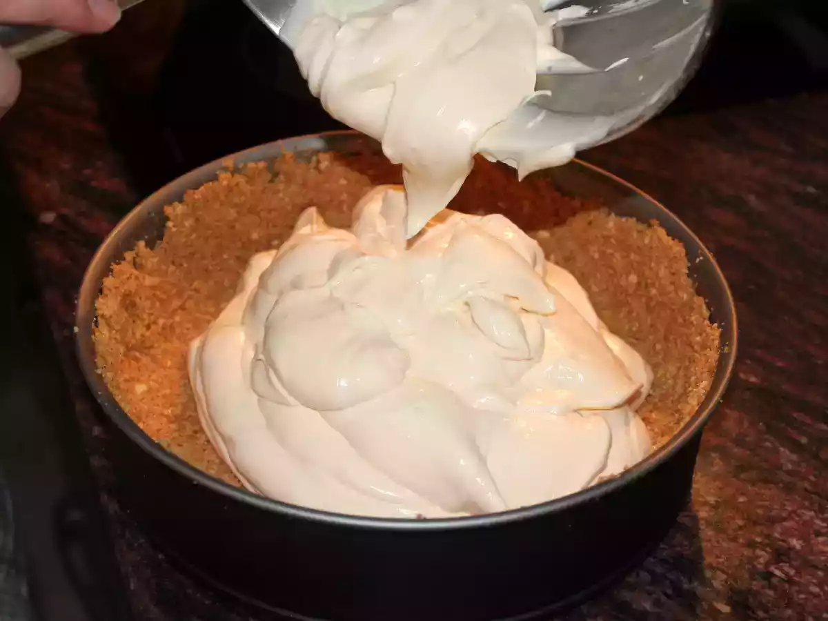 Tarta de queso con salsa de cerezas. - foto 3