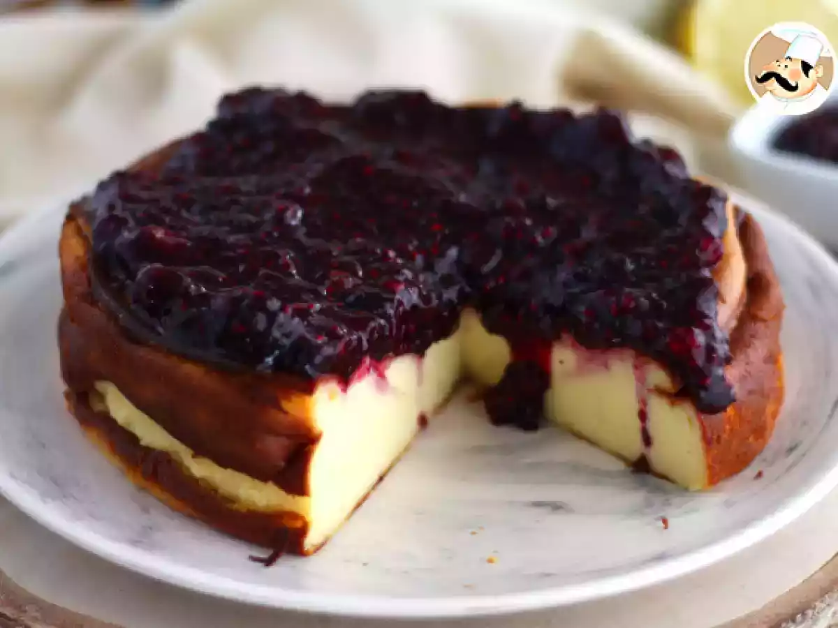 Tarta de queso de leche condensada y compota de frutos rojos - foto 5