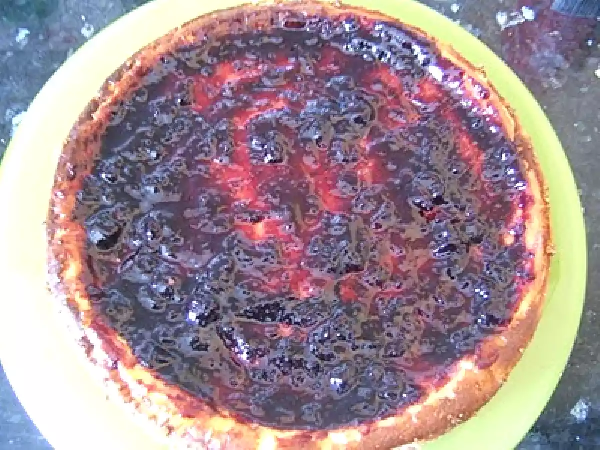 Tarta de queso mascarpone y mermelada de arándanos. - foto 3