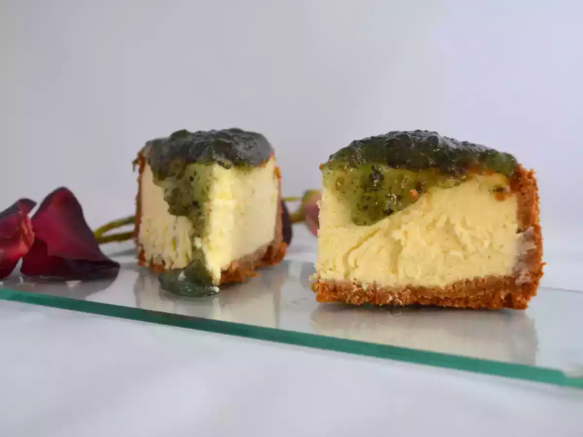 Tarta de queso y mermelada de violetas - foto 2